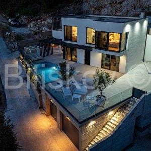 Korčula, prodaja, vila, bazen, 2 garaže, otvoren pogled