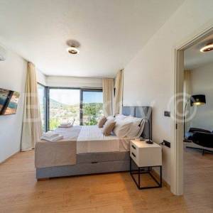 Korčula, prodaja, vila, bazen, 2 garaže, otvoren pogled