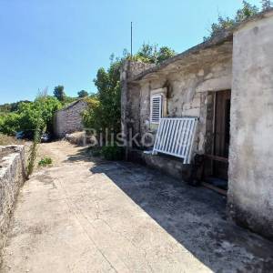 Korčula, prodaja zemljište s objektima, 1.red do mora