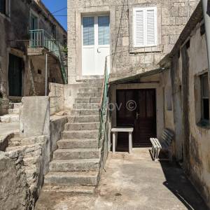 Korčula, Račišće, prodaja autohtona kamena kuća