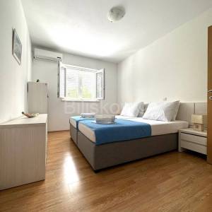 Korčula, Račišće, prodaja kuća, 3 jedinice, 1.red