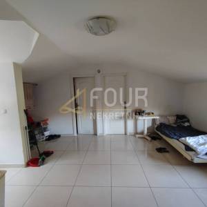 Kostrena, samostojeća kuća, pogled na more