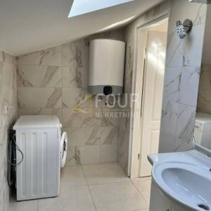 Kostrena, samostojeća kuća, pogled na more