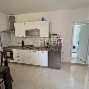 Kostrena, samostojeća kuća, pogled na more