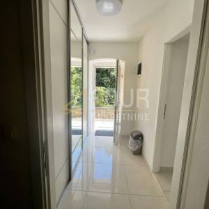 Kostrena, samostojeća kuća, pogled na more