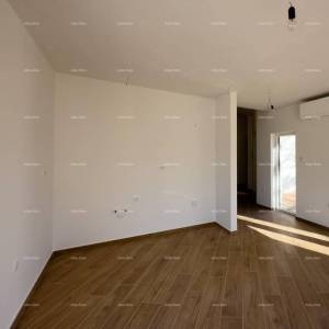 KOŽLJANI - Moderna kuća s bazenom. Blizu šume, 15 min do mora