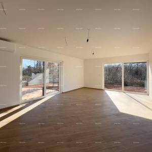 KOŽLJANI - Moderna kuća s bazenom. Blizu šume, 15 min do mora