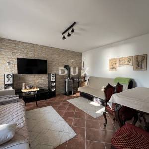 KRALJEVICA, KOSTRENA – novoobnovljena kuća s okućnicom i panoramskim pogledom na more