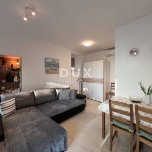 KRALJEVICA, KOSTRENA – novoobnovljena kuća s okućnicom i panoramskim pogledom na more