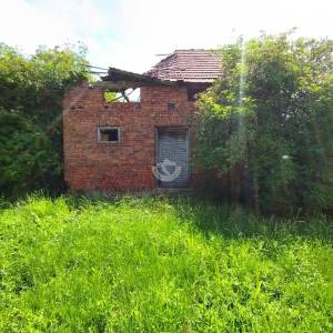 Križ, imanje 12200 m2 sa objektima i priključcima (neaktivnim)