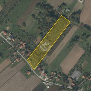 Križ, imanje 12200 m2 sa objektima i priključcima (neaktivnim)