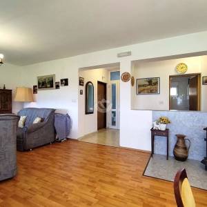 Križ, kuća 128 m2,  garaža 42 m2, zemljište 1243 m2