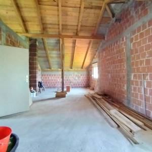 Križ, kuća 128 m2,  garaža 42 m2, zemljište 1243 m2