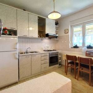 Križ, kuća 128 m2,  garaža 42 m2, zemljište 1243 m2