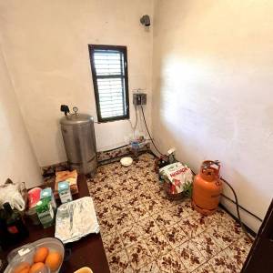 Križ , stan 100 m2, stan - prostor 50 m2, u kući