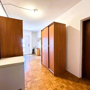 Križ , stan 100 m2, stan - prostor 50 m2, u kući