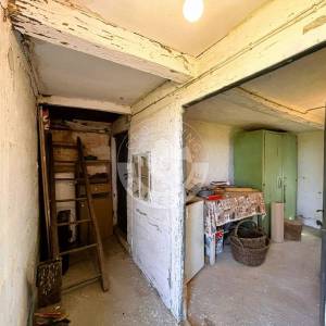 Križ, Vezišće, kuća 30 m2 - uporabna+energetski, zemljište 1104 m2, 26.000 eur