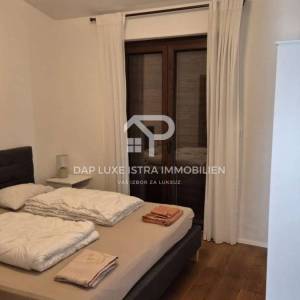 Krk Prekrasna kuća s bazenom 150m2 s pogledom na more