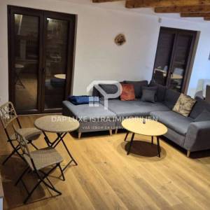 Krk Prekrasna kuća s bazenom 150m2 s pogledom na more