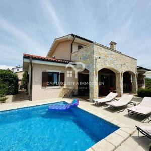 Krk Prekrasna kuća s bazenom 150m2 s pogledom na more