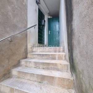 K.Štafilić, autentična kamena kuća sa kulom, prodaja