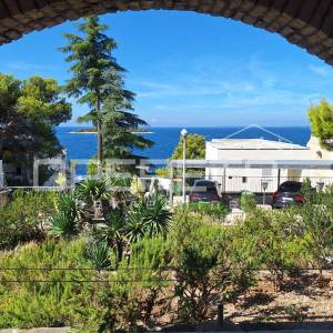 Kuća na atraktivnoj lokaciji s pogledom na more- Primošten