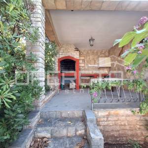 Kuća na atraktivnoj lokaciji s pogledom na more- Primošten