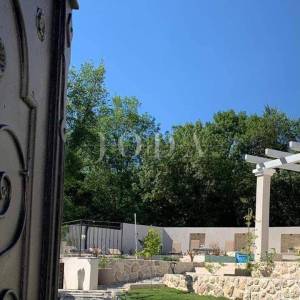 Kuća na idiličnoj lokaciji 