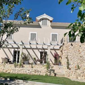 Kuća na idiličnoj lokaciji 