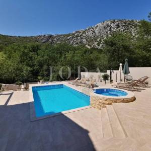 Kuća na idiličnoj lokaciji 