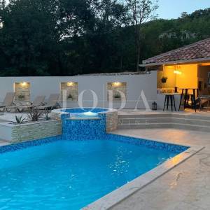 Kuća na idiličnoj lokaciji 