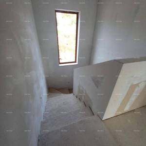 Kuća s bazenom i pogledom na more, Kaštelir