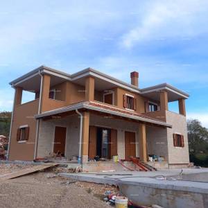 Kuća s bazenom i pogledom na more, Kaštelir