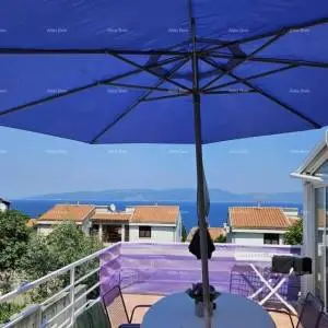 Kuća s pogledom na more u Ravni