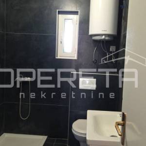 Kuća s predivnim dvorištem u Lozovcu, 789 m2