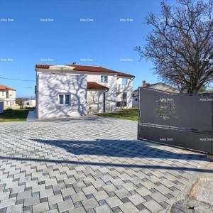 Kuća sa 3 Stana i velikom vrtom u Ližnjanu