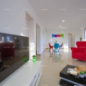 Kuća sa 3 Stana i velikom vrtom u Ližnjanu