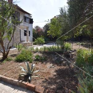 Kuća sa očaravajućim pogledom na more, 200 m2, Supetar, Brač