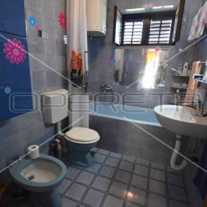 Kuća sa očaravajućim pogledom na more, 200 m2, Supetar, Brač