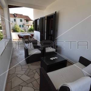 Kuća sa očaravajućim pogledom na more, 200 m2, Supetar, Brač