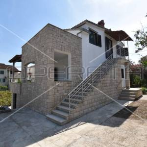 Kuća sa očaravajućim pogledom na more, 200 m2, Supetar, Brač