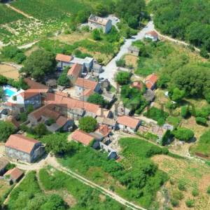 KUĆA SA RUŠEVINOM U MIRNOM DIJELU PELJEŠCA