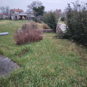 Kuća u Marčani sa velikom parcelom.