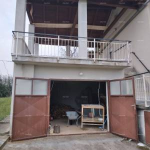 Kuća u Marčani sa velikom parcelom.