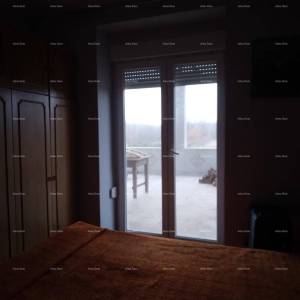 Kuća u Marčani sa velikom parcelom.