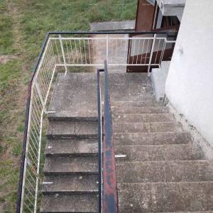 Kuća u Marčani sa velikom parcelom.