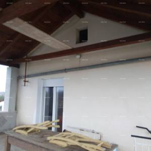 Kuća u Marčani sa velikom parcelom.