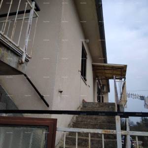 Kuća u Marčani sa velikom parcelom.