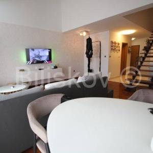 Kučine prodaja trosoban stan 108 m2, parking 16 m2, 2. kat