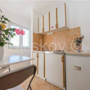 Kvalitetno građena i opremljena kuća, Rogoznica, prodaja